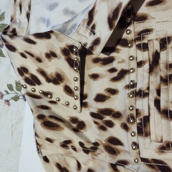 Chico's Animal Print Jean style Jacket with stud details size XL - Picture 12 of 13